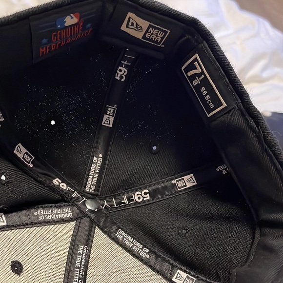 New Era/ SnapBack Fitted Hats - Picture 10 of 16